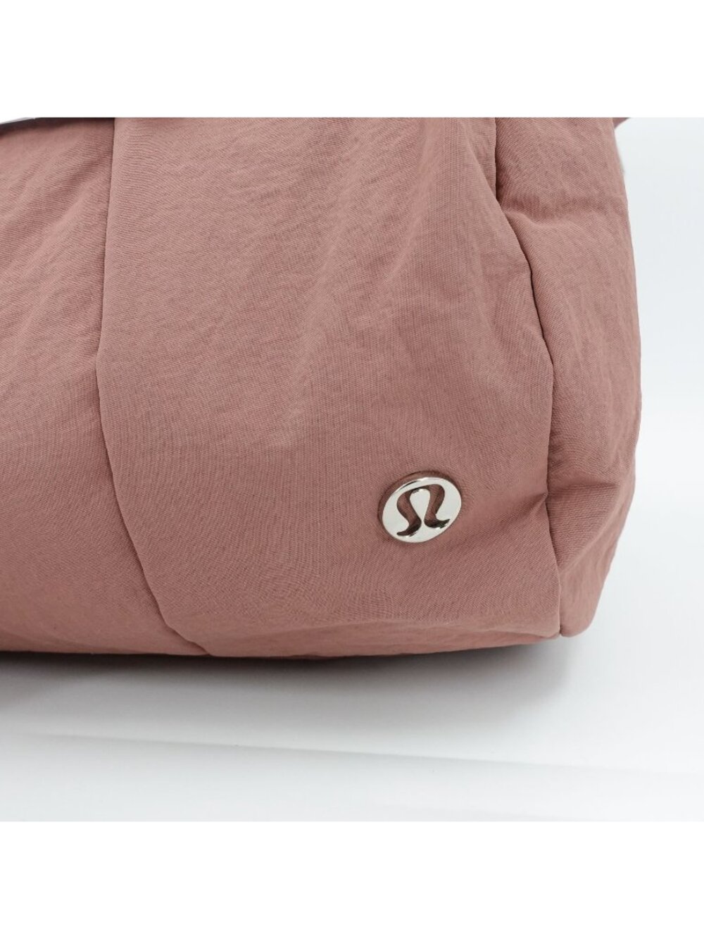 Lululemon On My Level Duffle Bag 16L Spiced Chai Pink OS - Picture 10 of 15